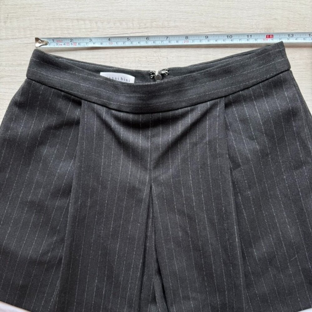 Gianni Bini Twill Pinstripe Mini Skort Womens 2 Gothcore Dark Romance Gothic - Picture 7 of 13